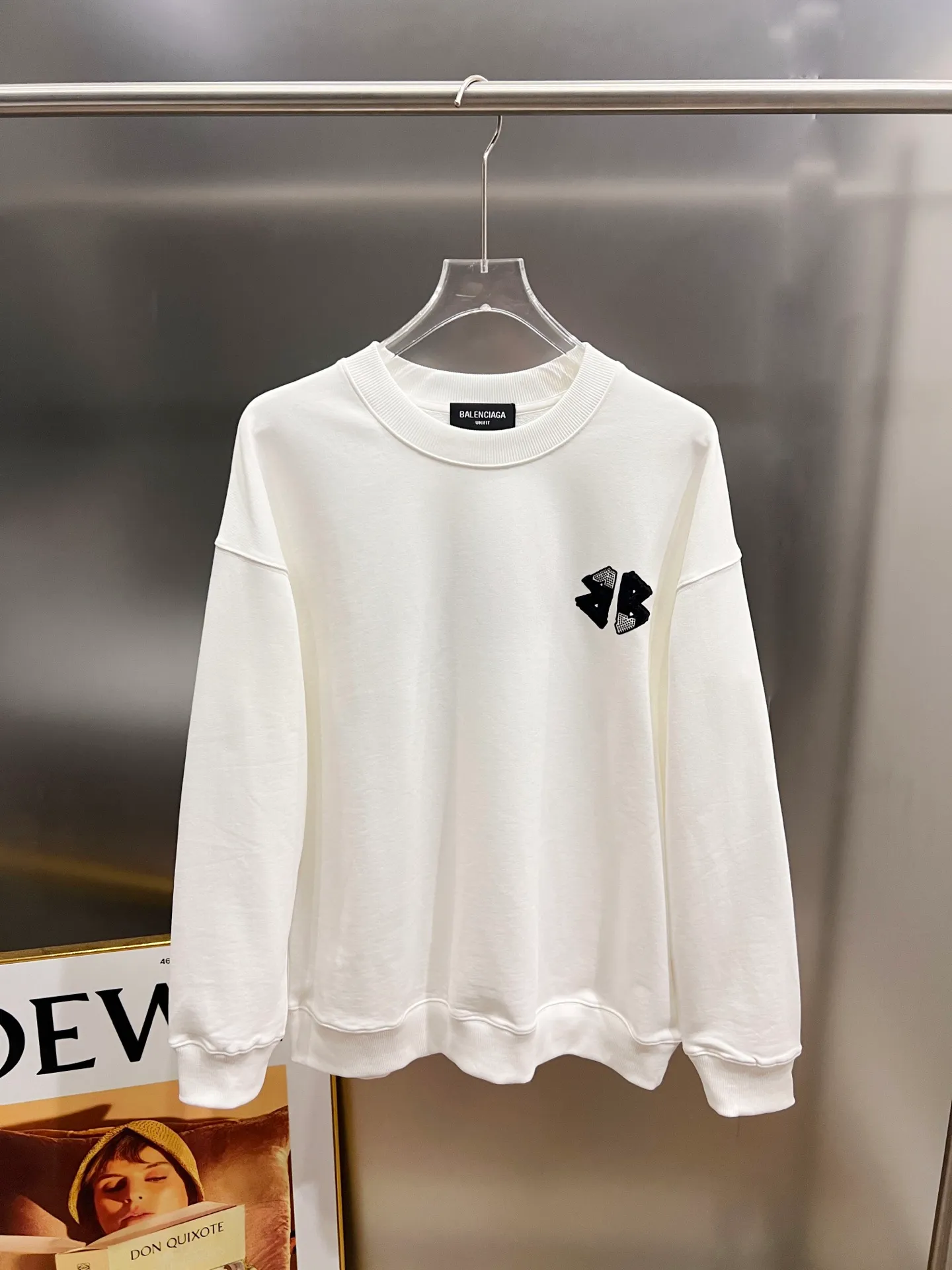 BAL Balenciaga 2026 Autumn and Winter New Arrival Round Neck Long Sleeve Sweatshirt Classic Lettering Diamond Technology Men's and Women's Same Style Loose Version S M L XL XXL Five Codes Color: Black White